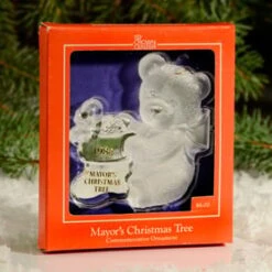 1984 Mayor's Christmas Tree Bear (Slightly Damaged Box)