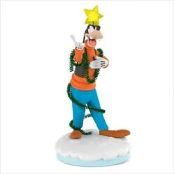 2018 Disney Christmas Carolers Storytellers - GOOFY *Requires Keepsake Power Cord